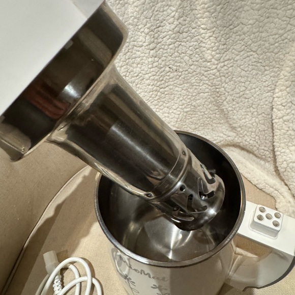 - Miomat nut milk maker plus - Picture 10 of 11